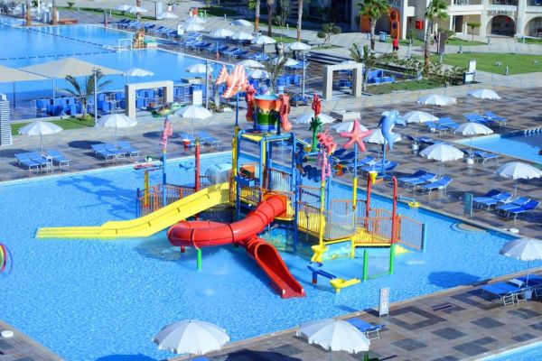 Albatros White Beach - By Pickalbatros