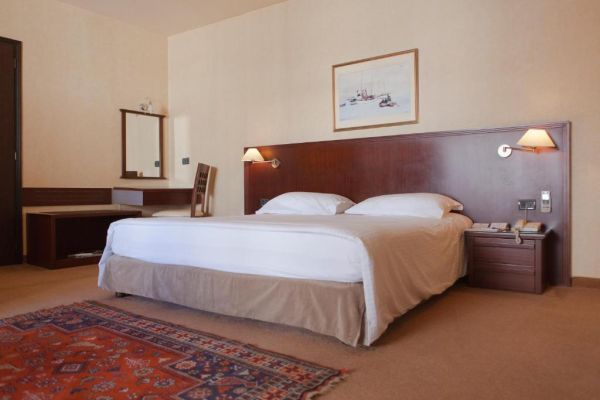 The Mayflower Hotel