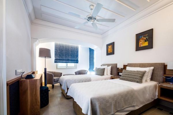 Columbia Beach Resort