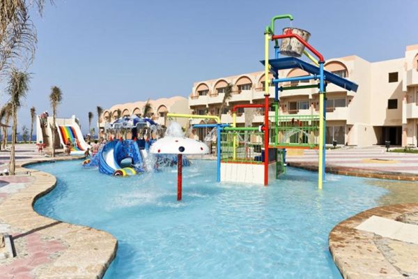 ذا ثرى كورنرز سى بيتش