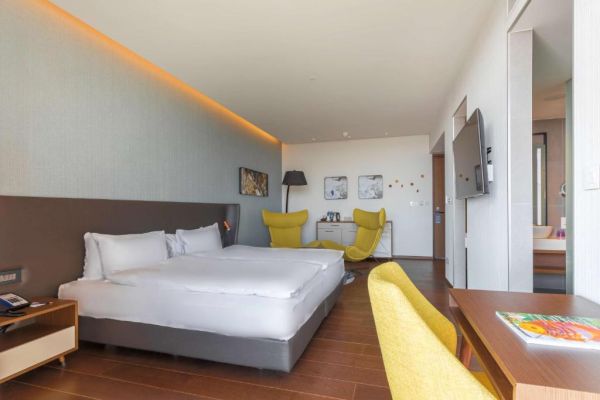 فندق راديسون بلو، لارنكا
