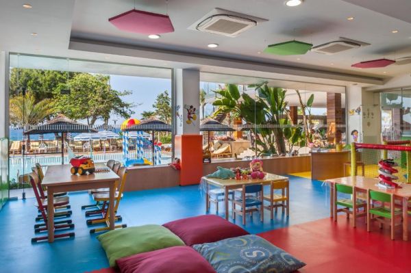 Amathus Beach Hotel Limassol