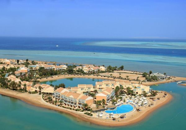 منتجع وسبا موفنبيك الجونة