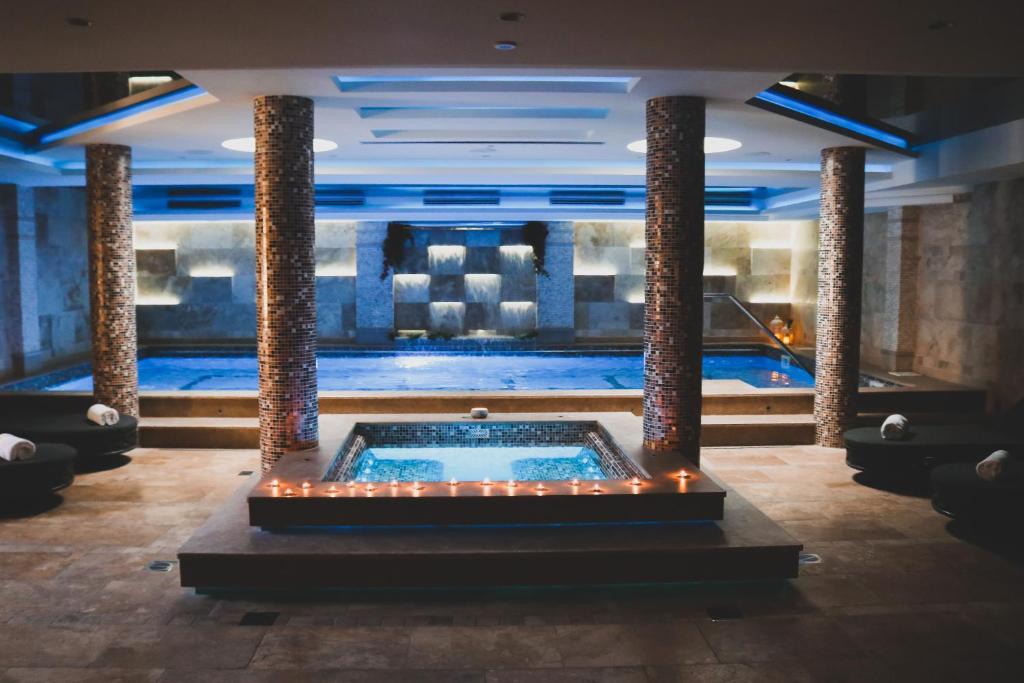 Alexandar Lux Hotel