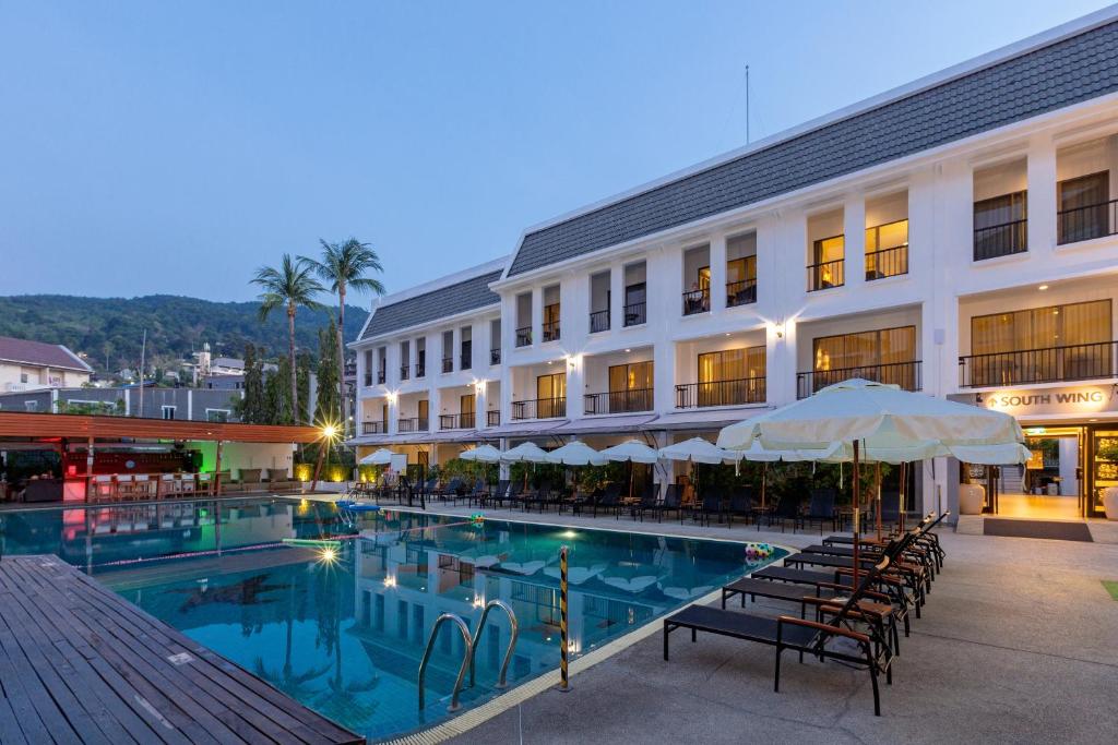 Sawaddi Patong Resort / Ibis Bangkok Sukhumvit 24