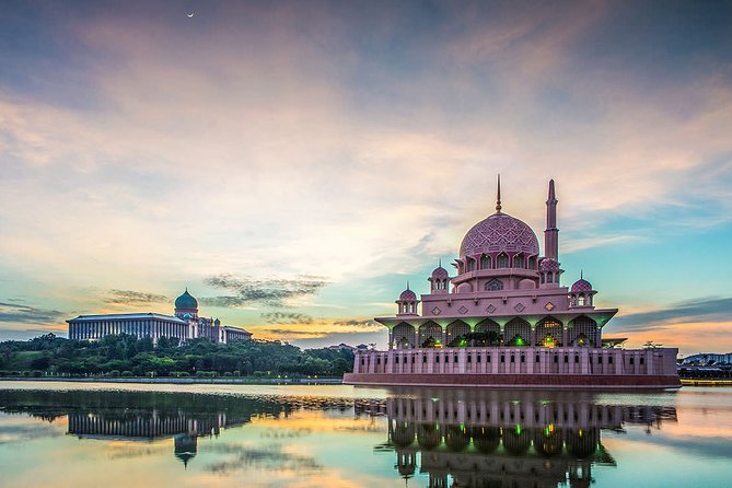 Putrajaya City Tour from Kuala Lumpur with Sight Seeing Cruise